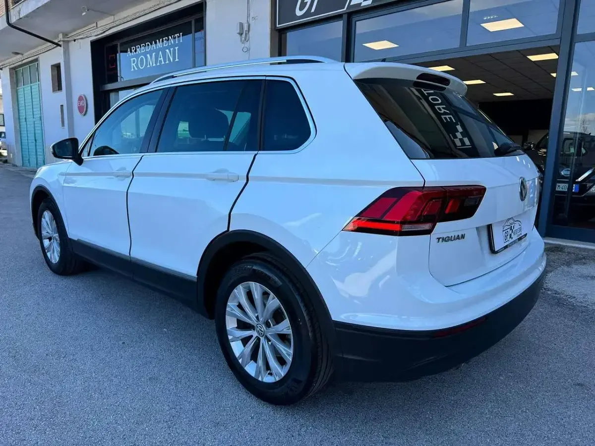 Usata VW Tiguan Business 116 CV (85 kW) 2018 Bianco SUV