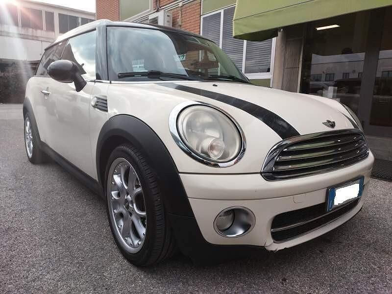 Bianco Usata 2008 Mini Cooper D Clubman Salt Station wagon | 5899 € (Buon prezzo) - Immagine 1/4