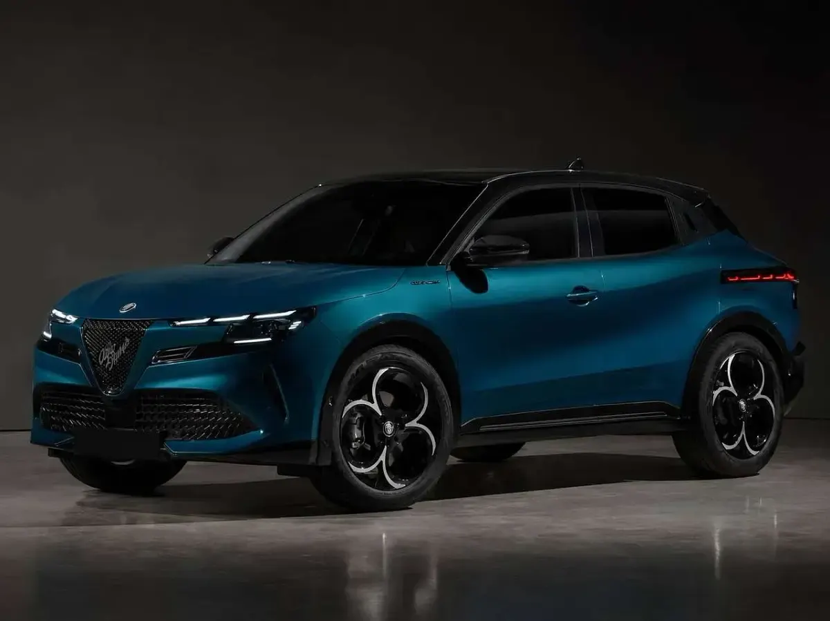Usata Alfa Romeo Junior Edizione Speciale 61 kW (84 CV) 2025 Diversi colori SUV