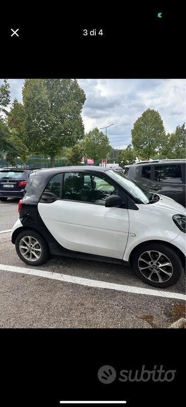 Usata Smart ForTwo Coupé 61 CV (44 kW) 2015 Utilitaria