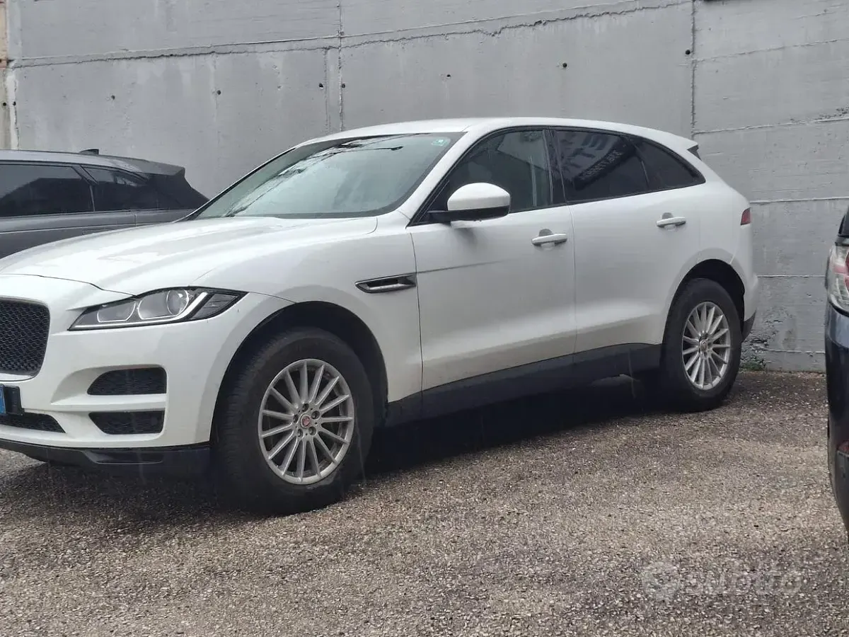 Usata Jaguar F-Pace 241 CV (177 kW) 2017 Bianco SUV