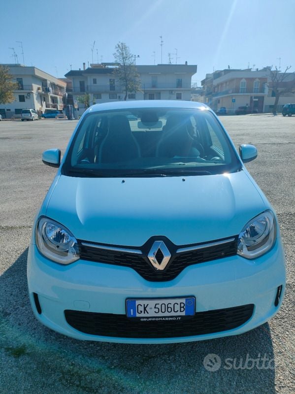 Usata Renault Twingo 60 kW (82 CV) 2022 Blu Utilitaria