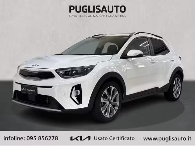 Usata Kia Stonic Style 100 CV (73 kW) 2022 Bianco SUV
