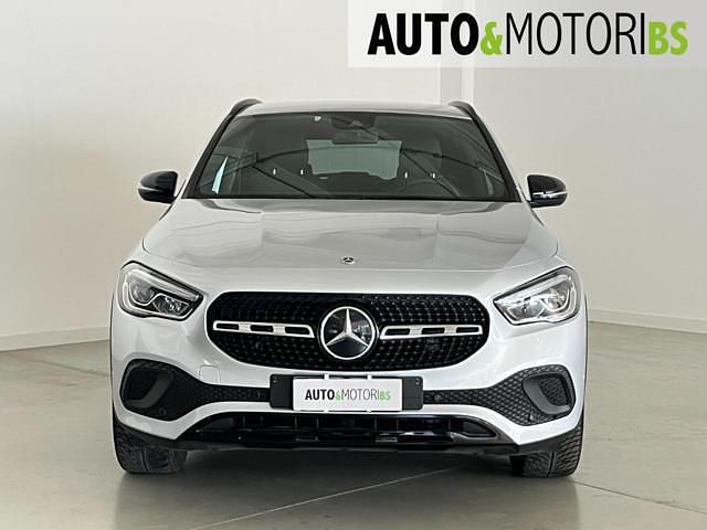Usata Mercedes GLA200 150 CV (110 kW) 2022 Argento SUV