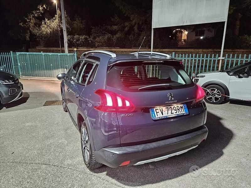 Gebraucht Peugeot 2008 Allure 102 PS (75 kW) 2019 Blau SUV