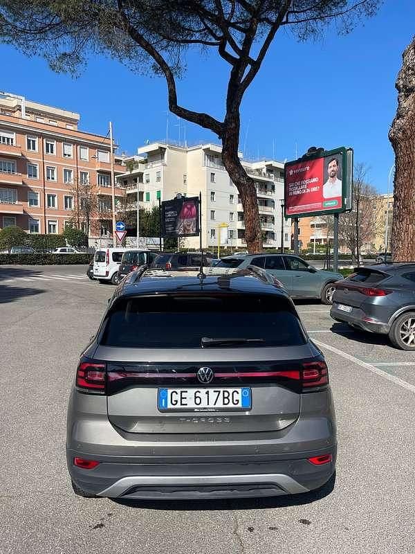 Usata VW T-Cross Advance 110 CV (80 kW) 2021 Grigio SUV