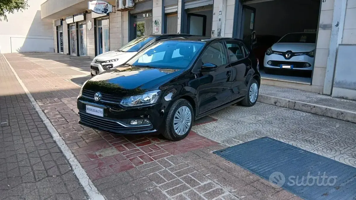 Usata VW Polo Trendline 75 CV (55 kW) 2015 Nero Berlina