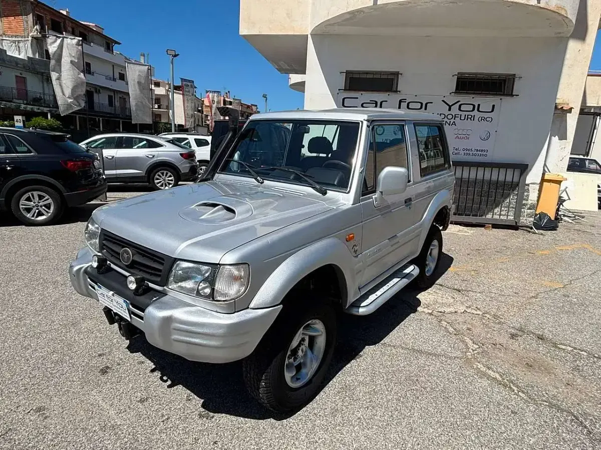 Usata Hyundai Galloper Comfort 99 CV (72 kW) 1999 Argento SUV