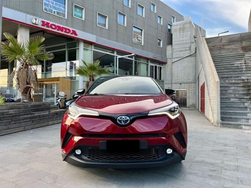 Usato 2018 Toyota C-HR 1.8 El_Benzin 99 CV (17.900 €)