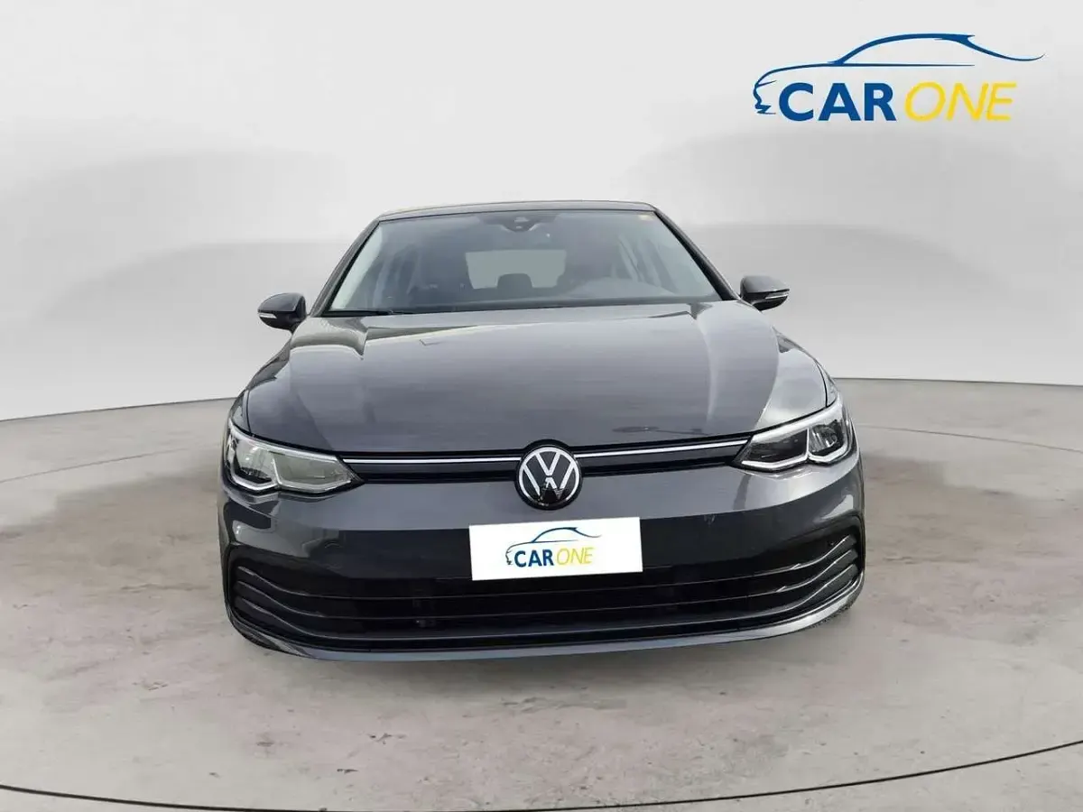 Usata VW Golf VIII Life 150 CV (110 kW) 2022 Grigio Berlina