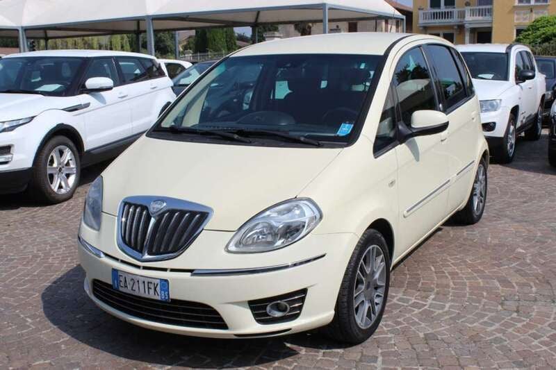 Beige pastello Usata 2010 Lancia Musa Monovolume | 2900 € (Ottimo prezzo) - Immagine 1/4