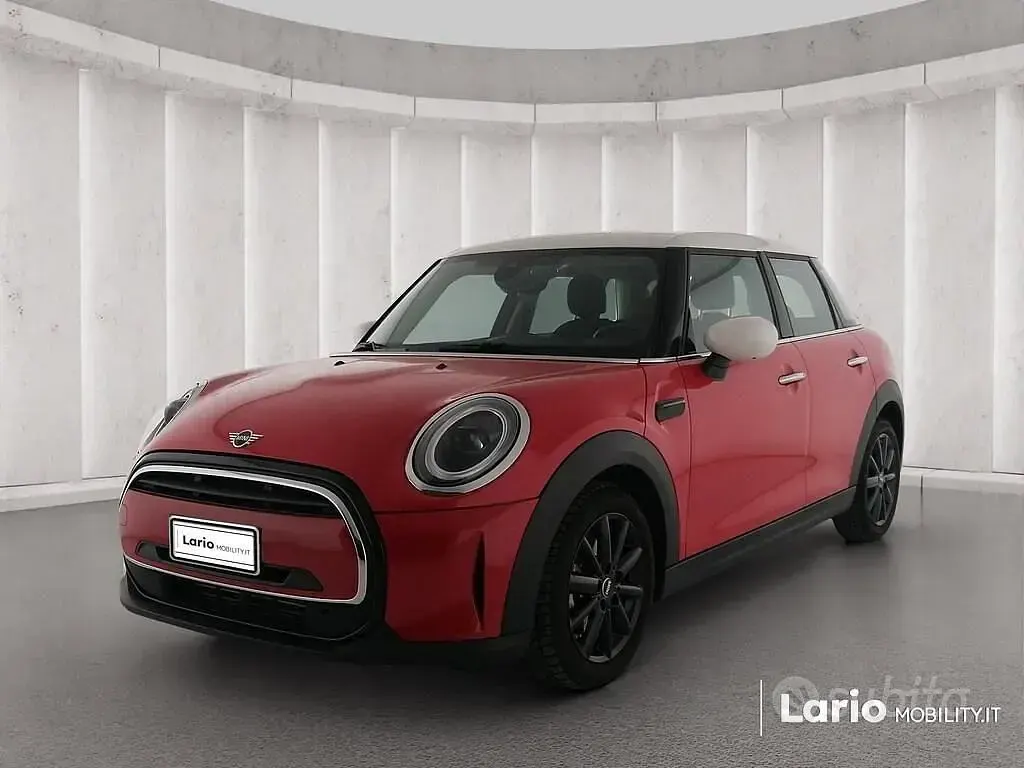 Usata Mini Cooper Classic 136 CV (100 kW) 2022 Rosso Utilitaria