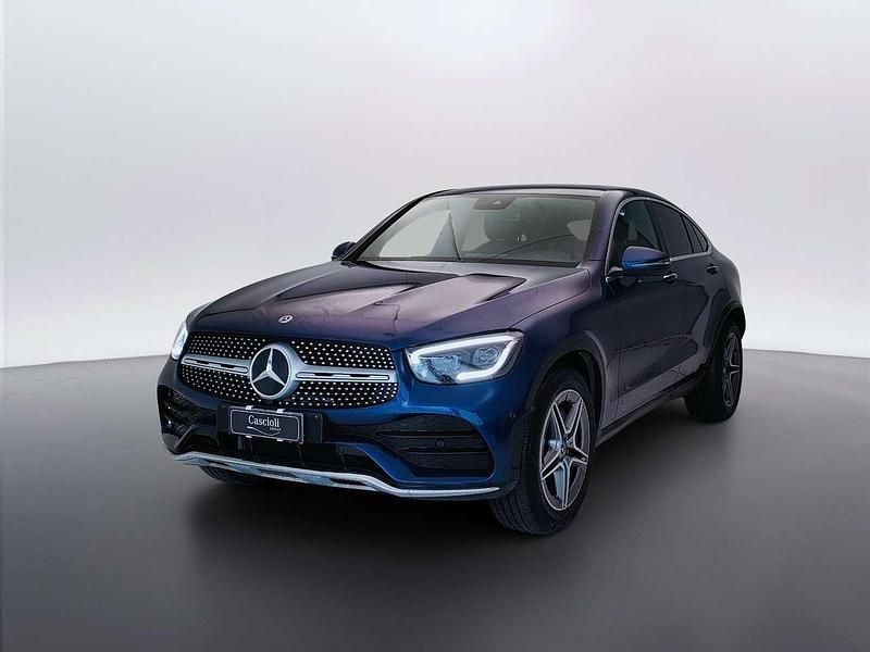 Usata Mercedes GLC300 Premium Plus 245 CV (180 kW) 2019 Blu brillante Coupé