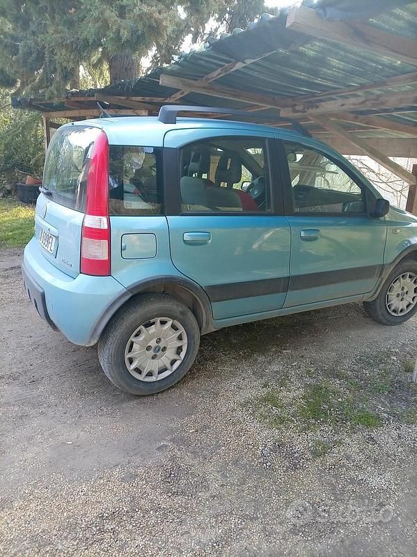 Usata Fiat Panda 4x4 Climbing 60 CV (44 kW) 2004 Blu Utilitaria