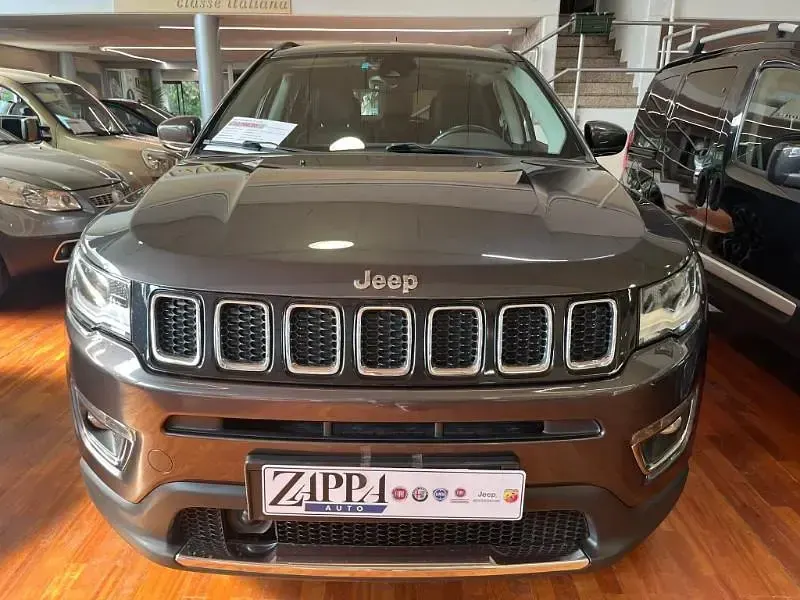 Usata Jeep Compass Opening Edition 140 CV (102 kW) 2017 Grigio SUV