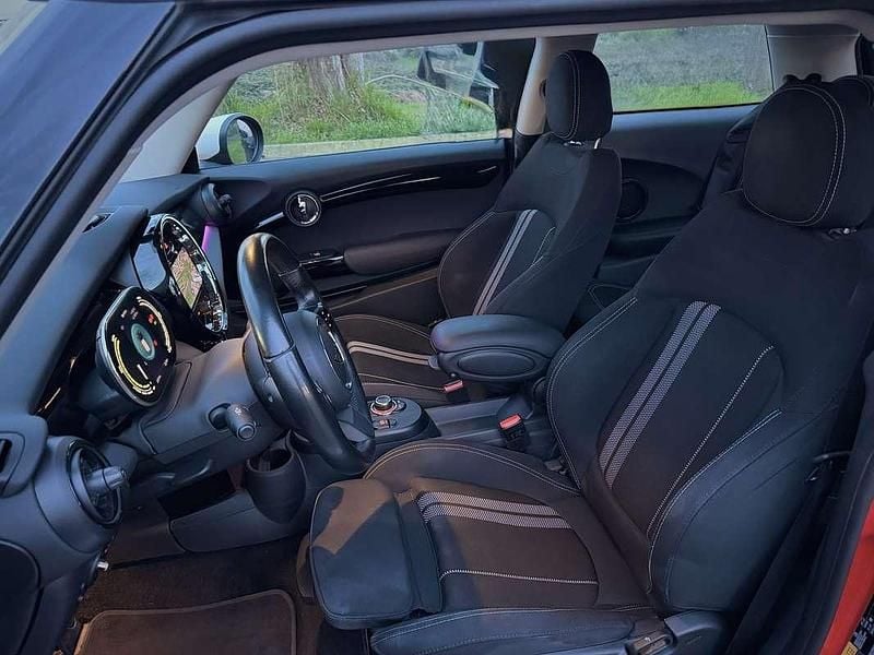 Usata Mini Cooper SE 75 kW (102 CV) 2021 Rosso Utilitaria