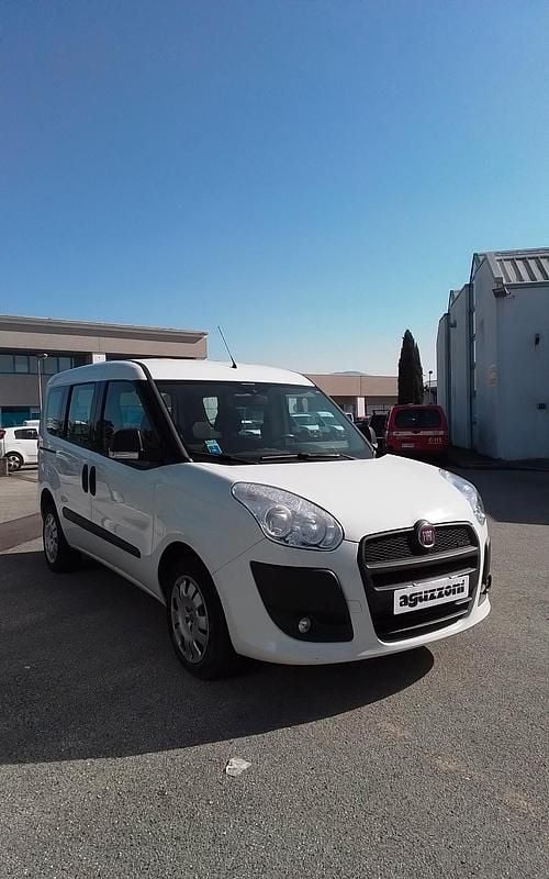 Usata Fiat Doblò 104 CV (76 kW) 2015 Bianco Monovolume