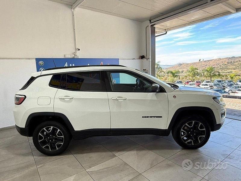 Usata Jeep Compass Trailhawk 170 CV (125 kW) 2019 Bianco SUV