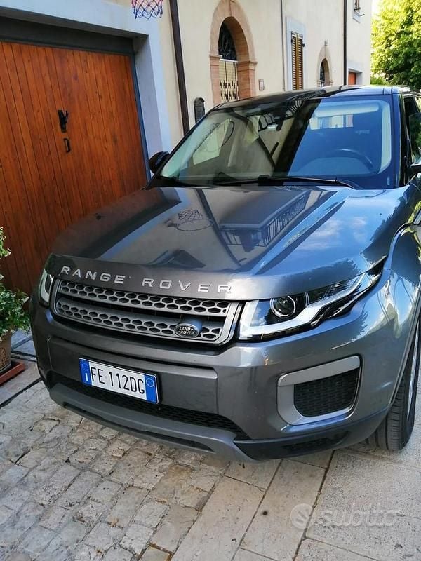 Usata Land Rover Range Rover evoque 150 CV (110 kW) 2016 Grigio Berlina