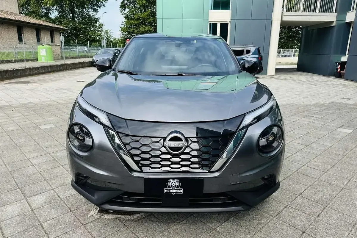 Usata Nissan Juke N-Connecta 94 CV (69 kW) 2025 Grigio SUV