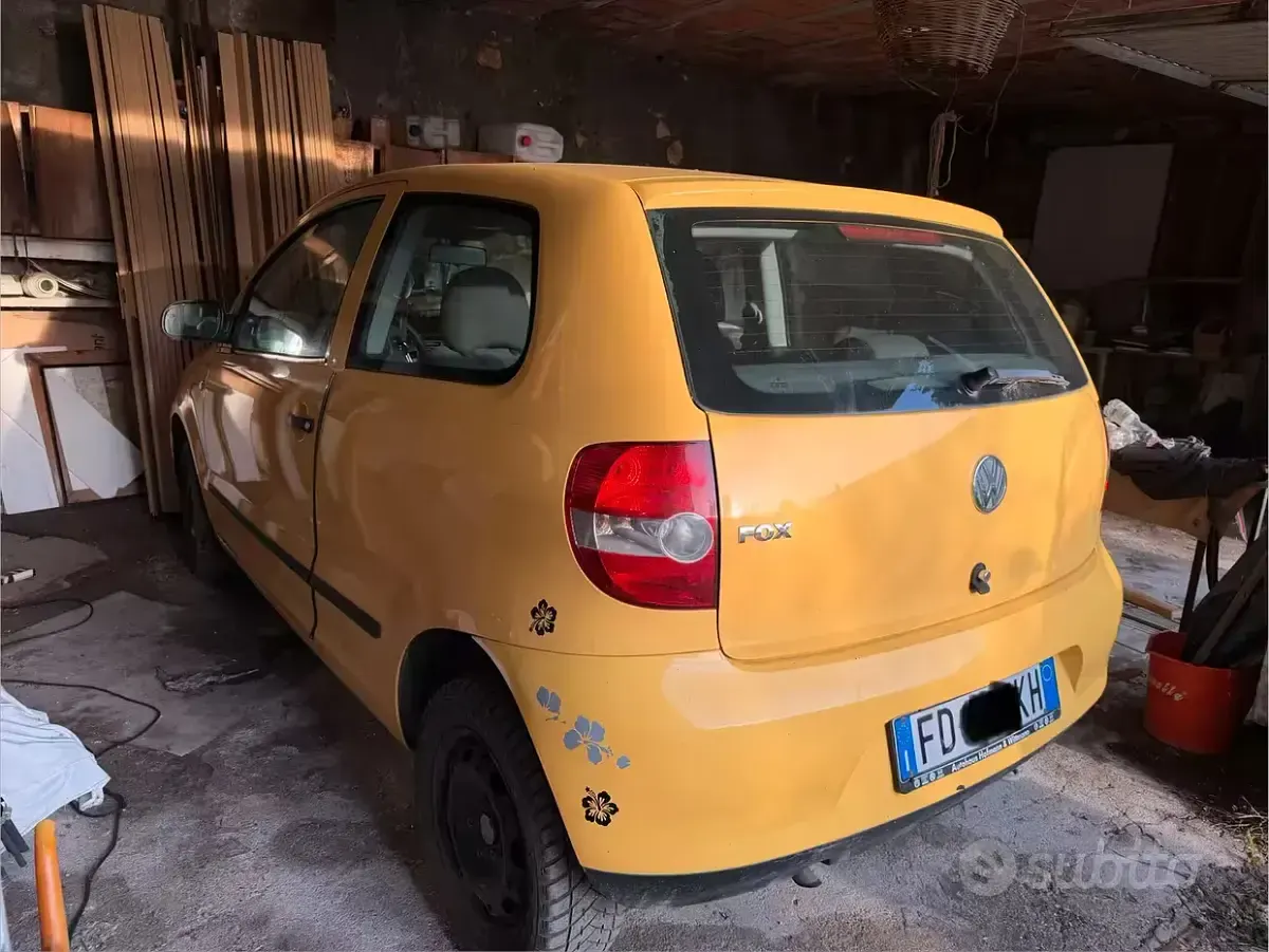 Usata VW Fox 54 CV (39 kW) 2016 Giallo Utilitaria