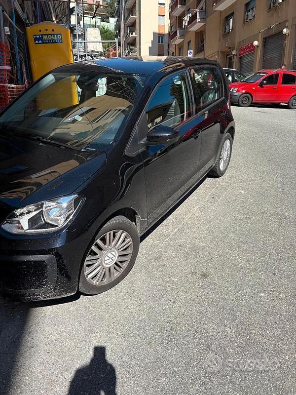 Usata VW up! 65 CV (47 kW) 2022 Nero Utilitaria