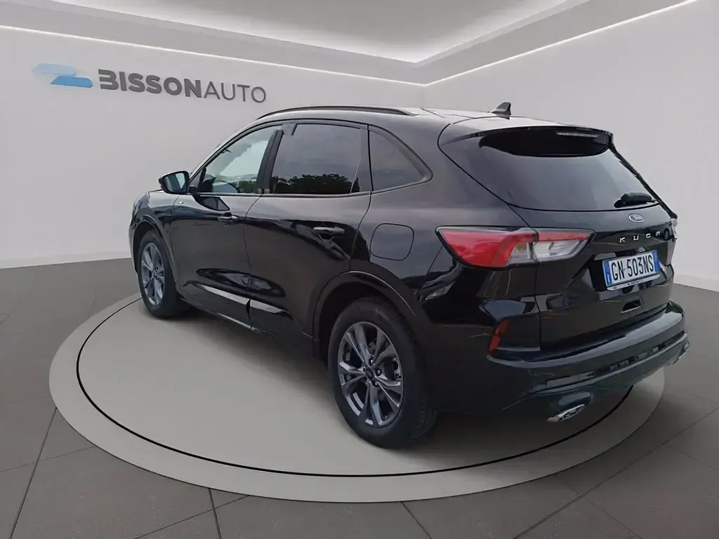 Usata Ford Kuga ST-Line 120 CV (88 kW) 2023 Nero met. SUV