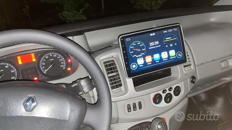 Usata Renault Trafic 120 CV (88 kW) 2011 Blu Monovolume