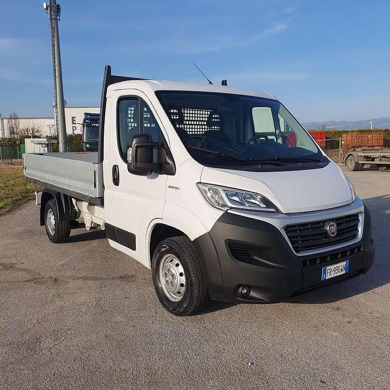 Bianco Usata 2018 Fiat Ducato Furgone | 16.500 € (Buon prezzo) - Immagine 1/4