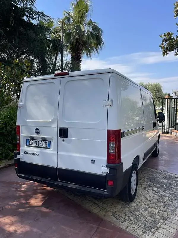 Usata Fiat Ducato 110 CV (80 kW) 2004 Bianco Furgone