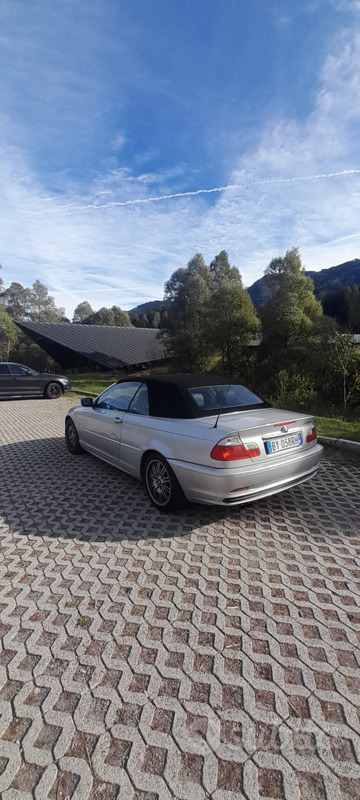 Usato 2002 BMW 320 Cabriolet 2.2 Benzin 170 CV (6.900 €)