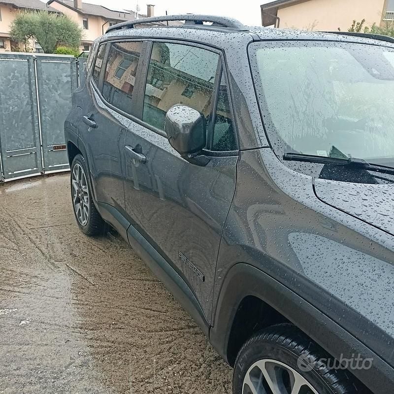Usata Jeep Renegade 130 CV (95 kW) 2022 Grigio SUV