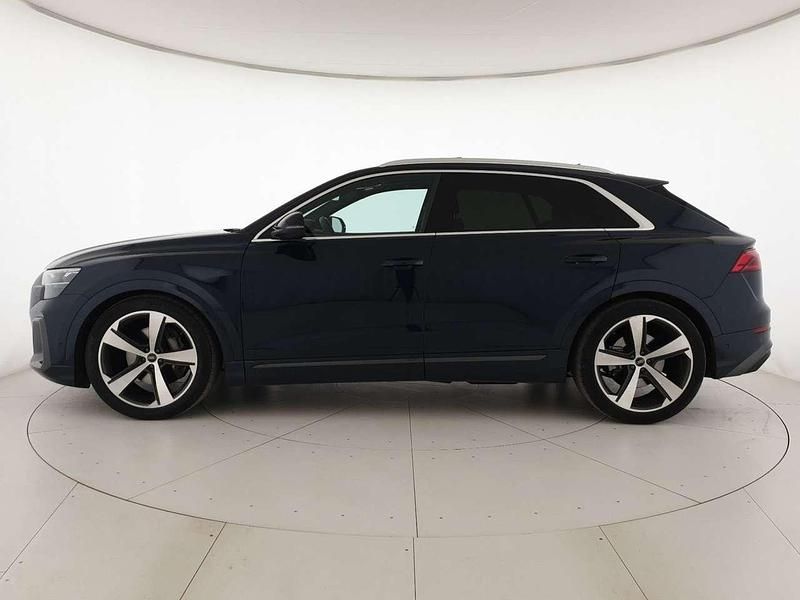 Usata Audi Q8 S-Line 286 CV (210 kW) 2024 Blu waitomo metallizzato SUV