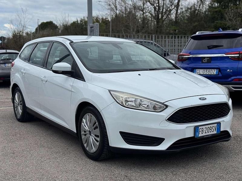 Usata Ford Focus Titanium S 120 CV (88 kW) 2015 Bianco Station wagon