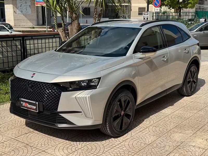 Usata DS Automobiles DS7 Crossback Performance 131 CV (96 kW) 2023 Grigio SUV