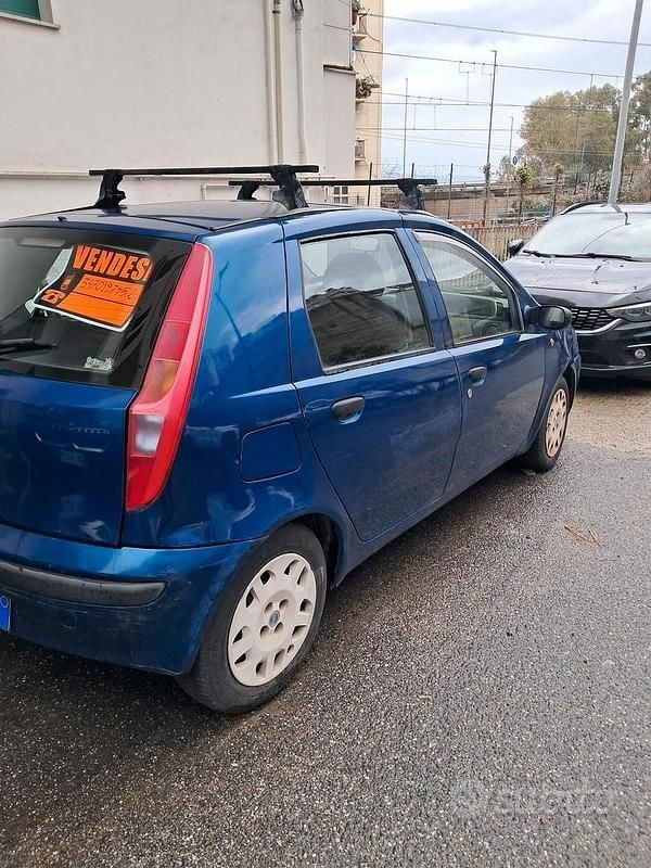 Usata Fiat Punto 2002 Blu Utilitaria