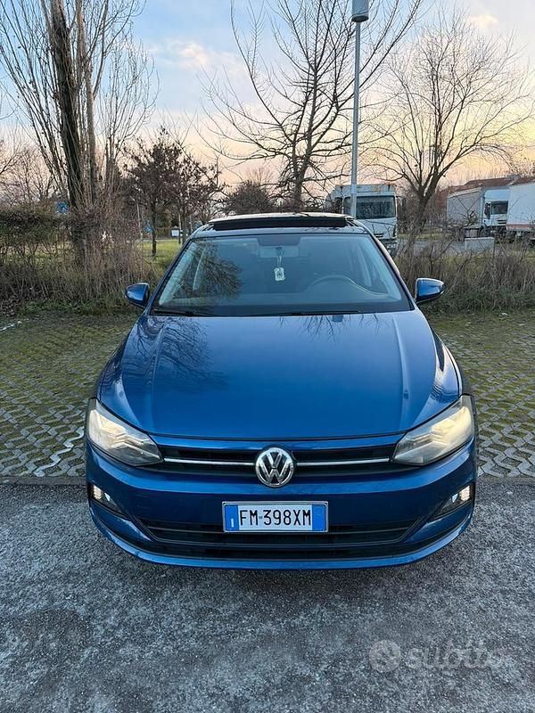 Usata VW Polo Comfortline 75 CV (55 kW) 2018 Blu Utilitaria