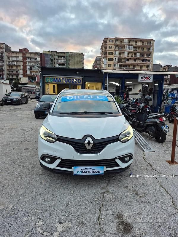Usata Renault Scénic IV Bose Edition 110 CV (80 kW) 2017 Nero Monovolume