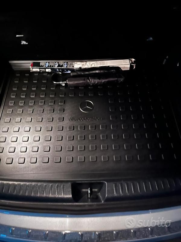 Usata Mercedes GLA200 136 CV (100 kW) 2018 Grigio SUV