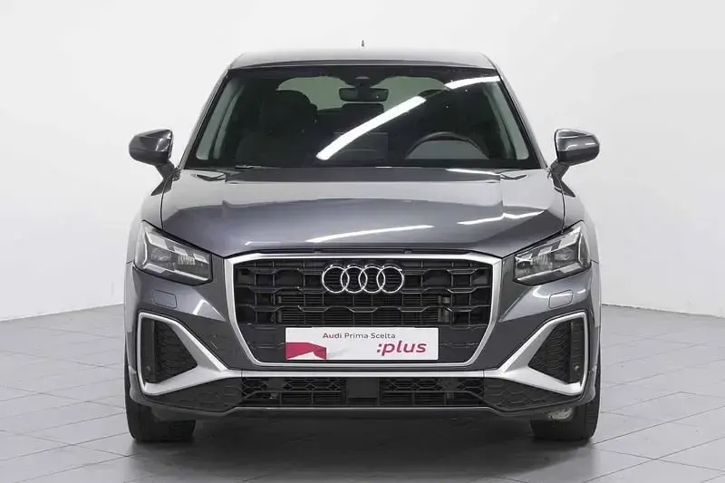 Usata Audi Q2 S-Line 150 CV (110 kW) 2025 Grigio SUV