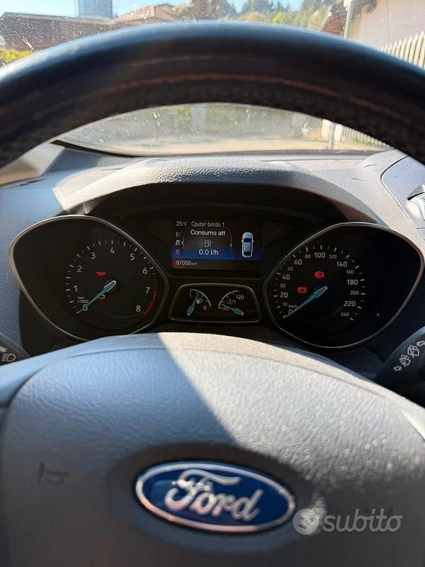 Usata Ford C-MAX 125 CV (91 kW) 2016 Rosso Monovolume