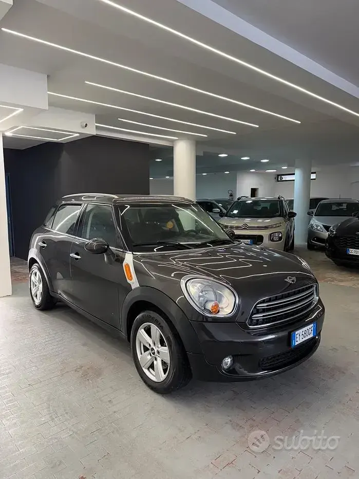 Usata Mini Cooper D Countryman 111 CV (81 kW) 2015 Grigio SUV
