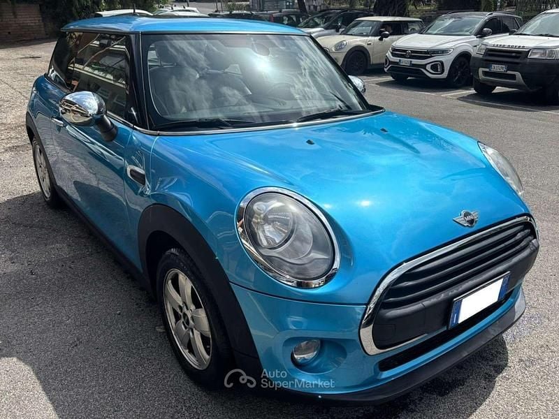 Usata Mini ONE 102 CV (75 kW) 2016 Blu/azzurro Utilitaria