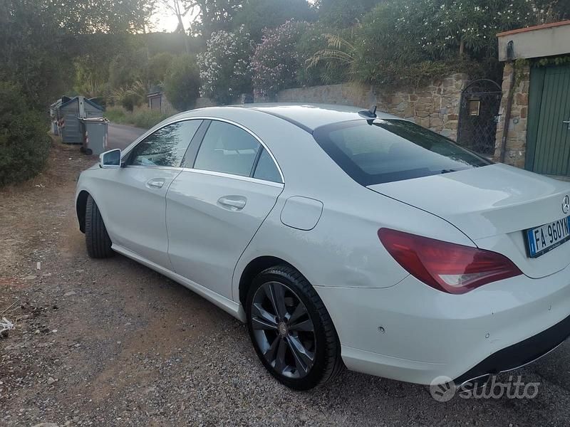 Usata Mercedes CLA200 136 CV (100 kW) 2015 Bianco Berlina