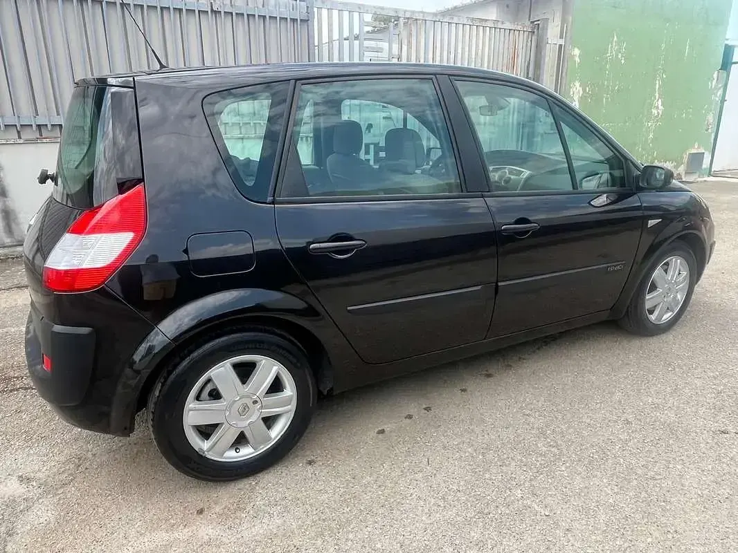 Usata Renault Scénic II 131 CV (96 kW) 2006 Nero Monovolume