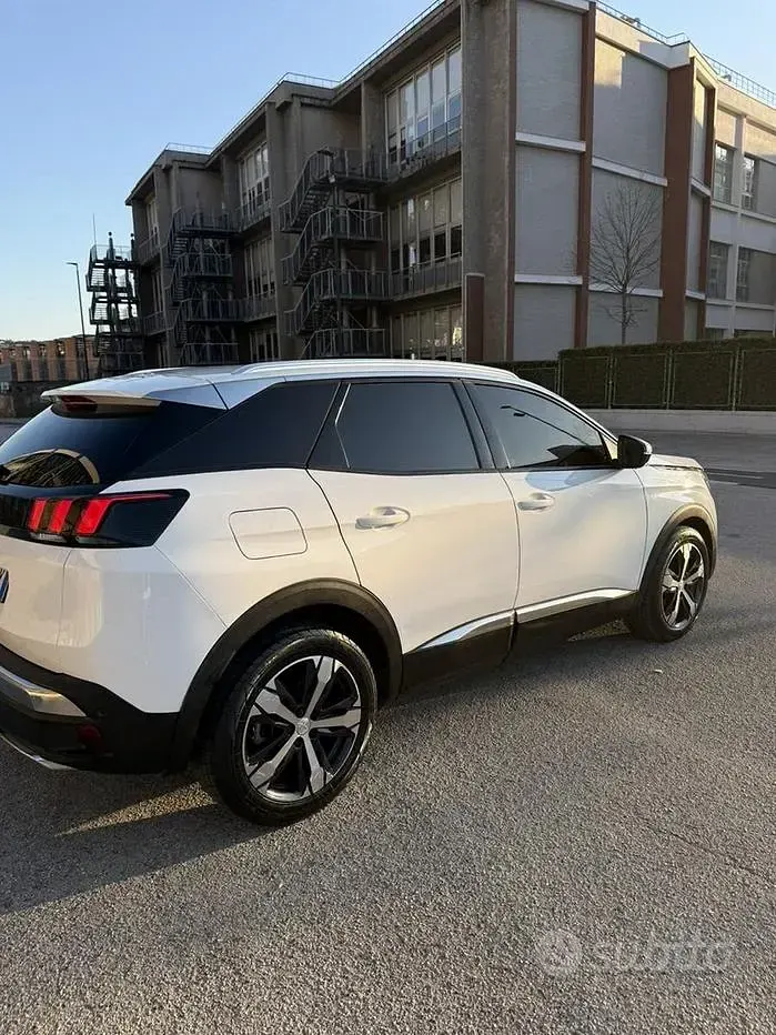 Usata Peugeot 3008 131 CV (96 kW) 2018 Bianco SUV