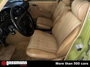 Usata Mercedes 200 60 CV (44 kW) 1982 Verde Berlina