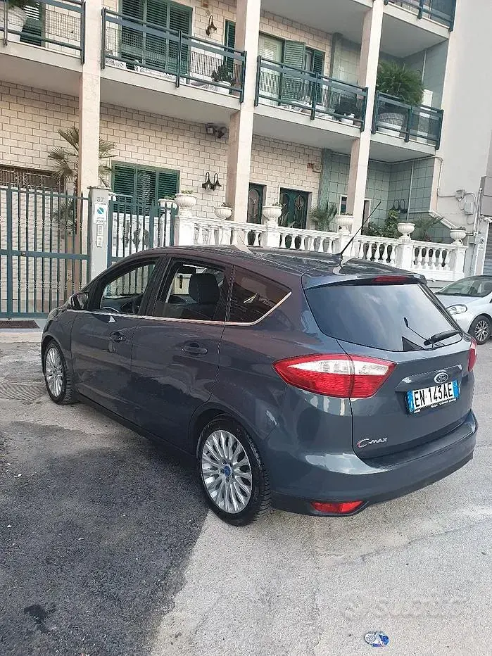 Usata Ford C-MAX Titanium 115 CV (84 kW) 2012 Monovolume