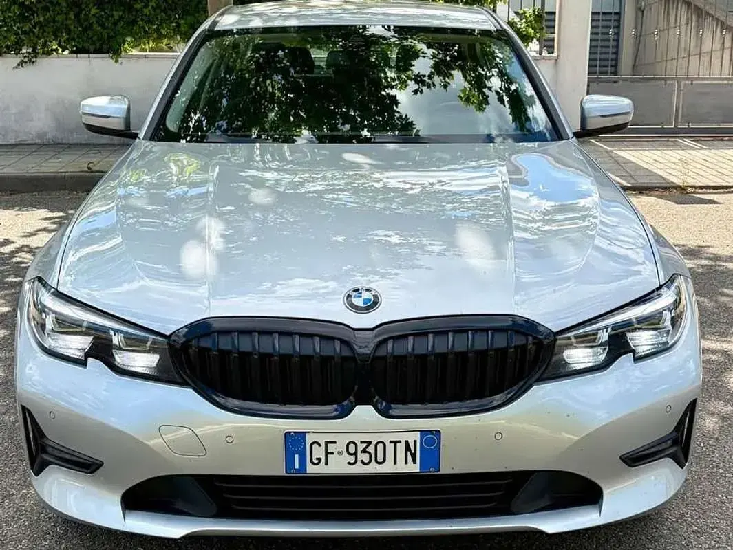 Usata BMW 320 Advantage 190 CV (139 kW) 2019 Argento Berlina