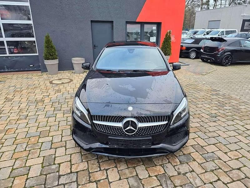 Usata Mercedes A200 AMG 136 CV (100 kW) 2016 Nero Berlina
